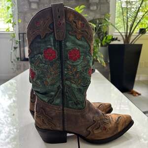 Laredo Madison Floral Embroidered Western Cowboy Boots Women's Size 6.5